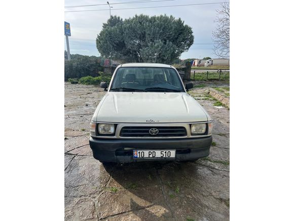 Sahibinden Toyota Hilux 2.4 D 2000 Model 