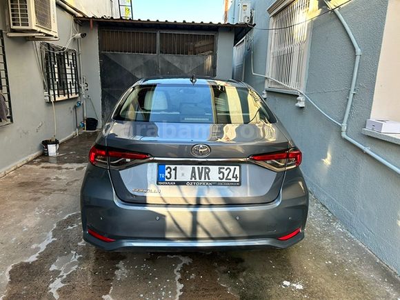 Sahibinden servis bakımlı Toyota Corolla 1.5 Dream 2021 Model 