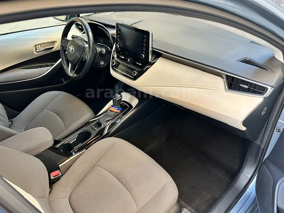 Sahibinden servis bakımlı Toyota Corolla 1.5 Dream 2021 Model 