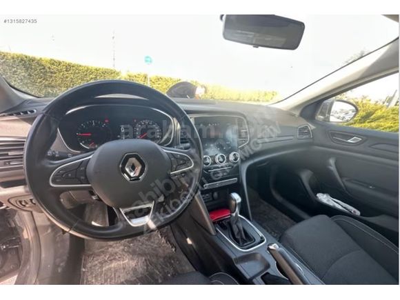 2023 çıkışlı RENAULT Megane 1.5 Touch Diz DEĞİŞENSİZ BOYASIZ