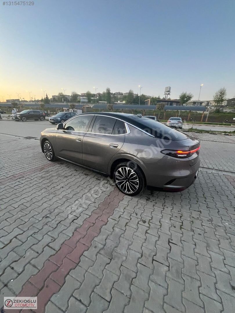 Galeriden TOGG T10F V2 Uzun Menzil 2025 Model İstanbul 15.000 km Gri 6