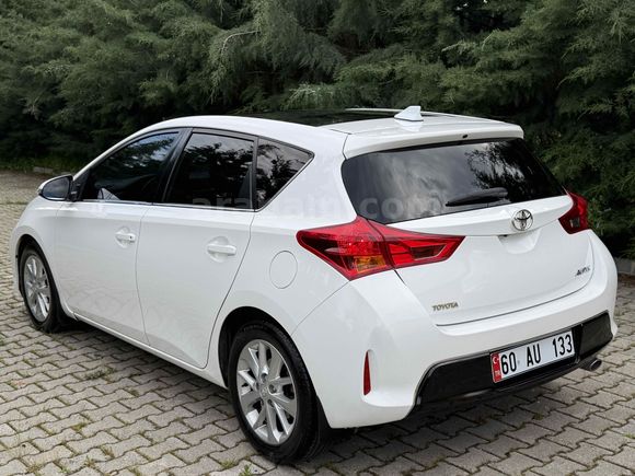 Galeriden Toyota Auris 1.4 D-4D Active Skypack 2013 Model Tokat