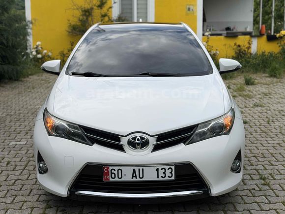 Galeriden Toyota Auris 1.4 D-4D Active Skypack 2013 Model Tokat