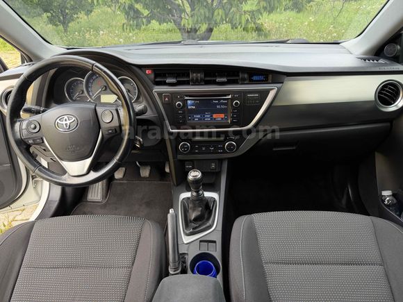 Galeriden Toyota Auris 1.4 D-4D Active Skypack 2013 Model Tokat