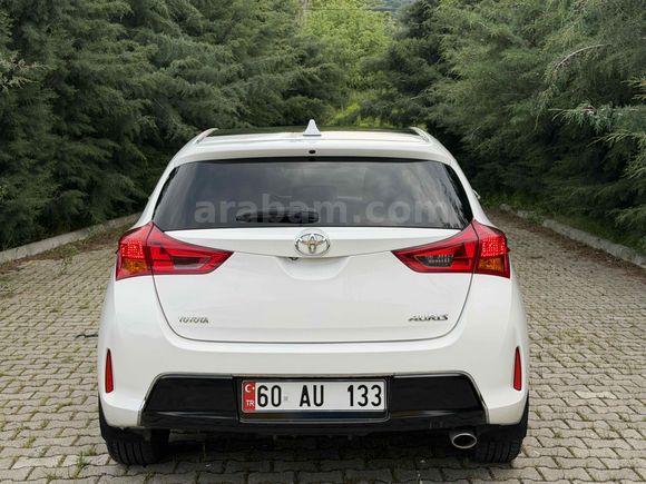 Galeriden Toyota Auris 1.4 D-4D Active Skypack 2013 Model Tokat