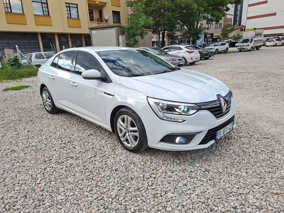 Sahibinden Renault Megane 1.6 Joy 2018 Model 