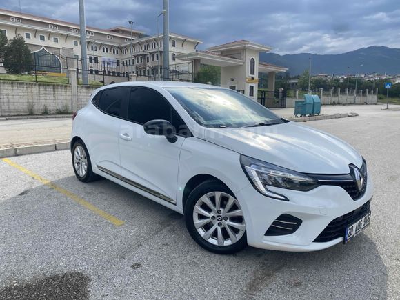 Sahibinden Renault Clio 1.0 TCe Touch 2023 Model  61.650 km Beyaz