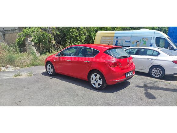 Sahibinden Opel Astra 1.6 Edition 2013 Model  185.000 km Kırmızı