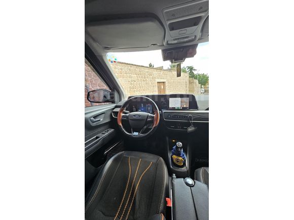 Sahibinden Ford Tourneo Courier 1.5 EcoBlue Titanium 2024 Model