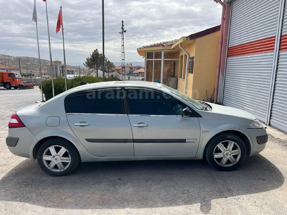 Sahibinden Renault Megane 1.6 Dynamique 2004 Model