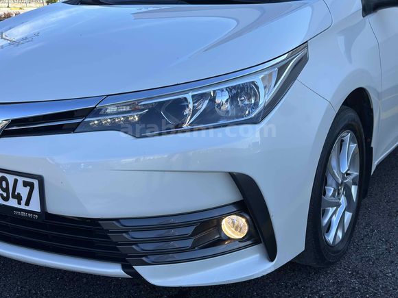 2017 ÇIKIŞLI Corolla HATASIZ BOYASIZ TRAMERSİZ 1.6 Advance