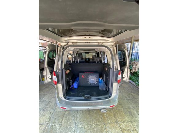 TRDE TEK FORD COURİER 38.000 KM HATASIZ ACİL