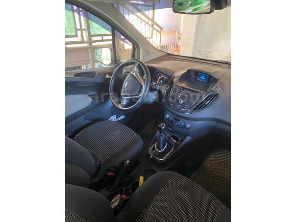 TRDE TEK FORD COURİER 38.000 KM HATASIZ ACİL