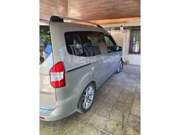 TRDE TEK FORD COURİER 38.000 KM HATASIZ ACİL