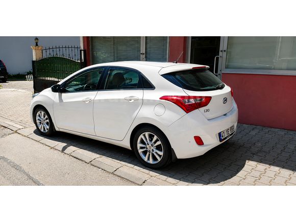 Sahibinden Hyundai i30 1.6 CRDi Style 2013 Model Kocaeli