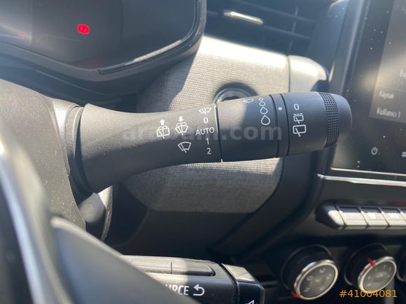 ORCAN MOTORS dan 2025 Clio 1.0 TCE Evolution X-Tronic