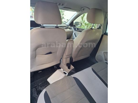 Sahibinden Skoda Rapid 1.6 TDI Spaceback Elegance 2015 Model