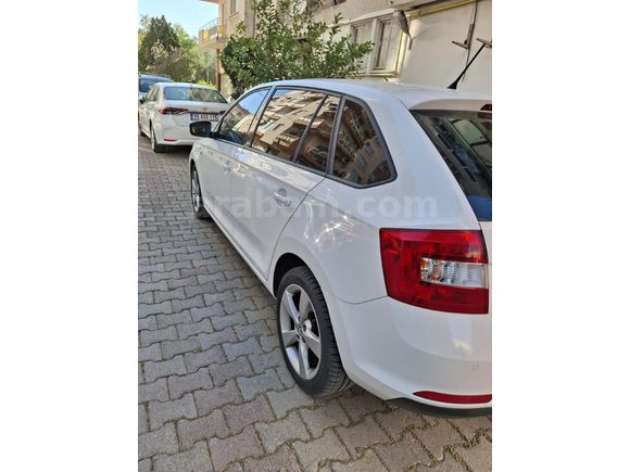 Sahibinden Skoda Rapid 1.6 TDI Spaceback Elegance 2015 Model