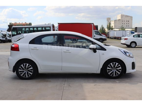MBS BÜYÜKSOYLU'DAN 2015 MODEL KIA RIO 1.4 CRDI COMFORT