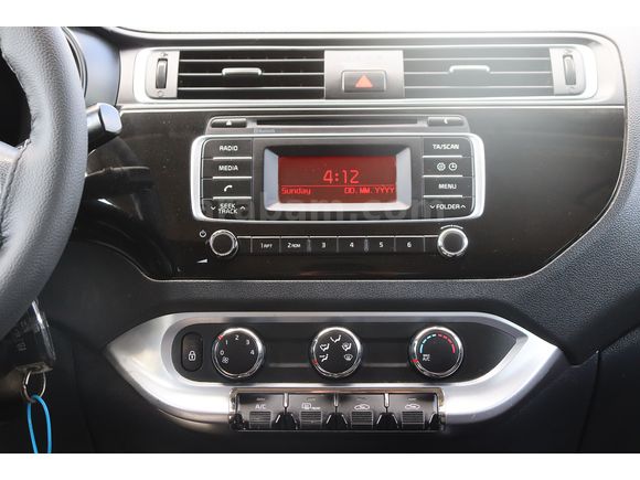 MBS BÜYÜKSOYLU'DAN 2015 MODEL KIA RIO 1.4 CRDI COMFORT