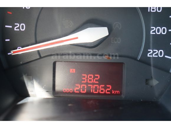 MBS BÜYÜKSOYLU'DAN 2015 MODEL KIA RIO 1.4 CRDI COMFORT