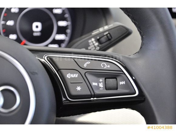 OTOMOL MERTER 2023 AUDI Q2 35 TFSI ADVANCED