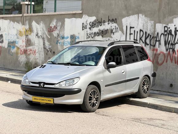 Galeriden Peugeot 206 1.4 X-Line 2004 Model Ankara