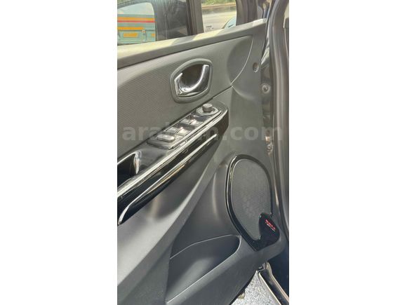 Sahibinden Renault Clio 0.9 TCe Icon 2012 Model Antalya 228.000 km Siyah