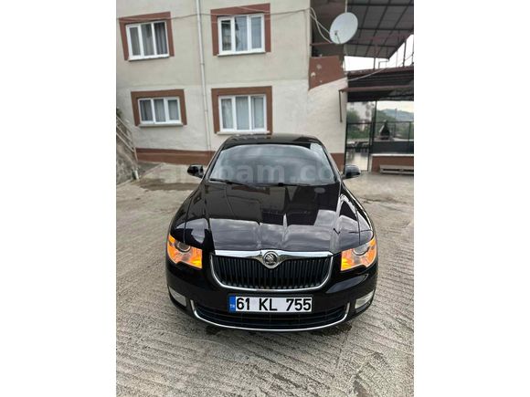 Sahibinden Skoda SuperB 1.4 TSI Elegance 2010 Model  190.000 km Siyah