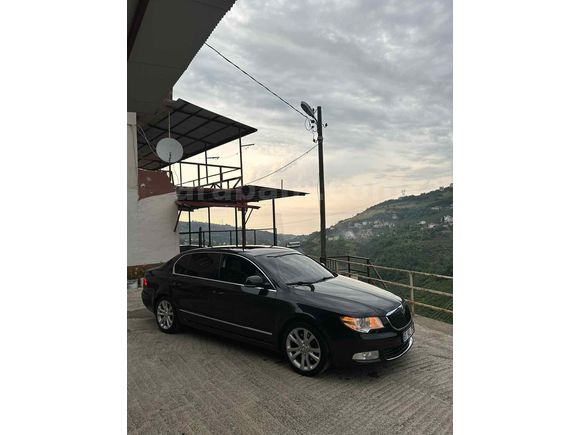 Sahibinden Skoda SuperB 1.4 TSI Elegance 2010 Model  190.000 km Siyah