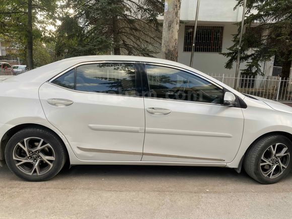 Sahibinden Toyota Corolla 1.33 Life 2015 Model 