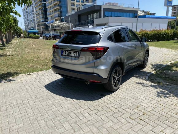 Sahibinden Honda HR-V 1.5 i-VTEC Executive 2019 Model İzmir