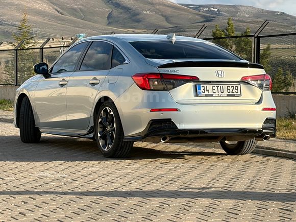 Sahibinden Honda Civic 1.5 i-VTEC Executive Plus 2021 Model 