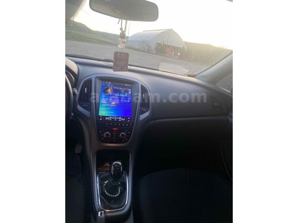 Opel Astra 1.6 Edition 2015 Model