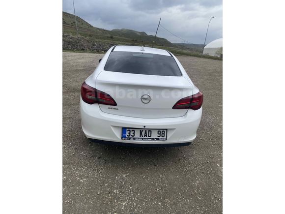 Opel Astra 1.6 Edition 2015 Model