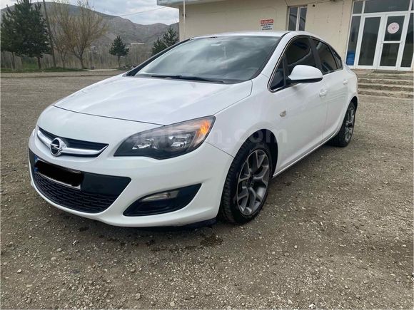 Opel Astra 1.6 Edition 2015 Model