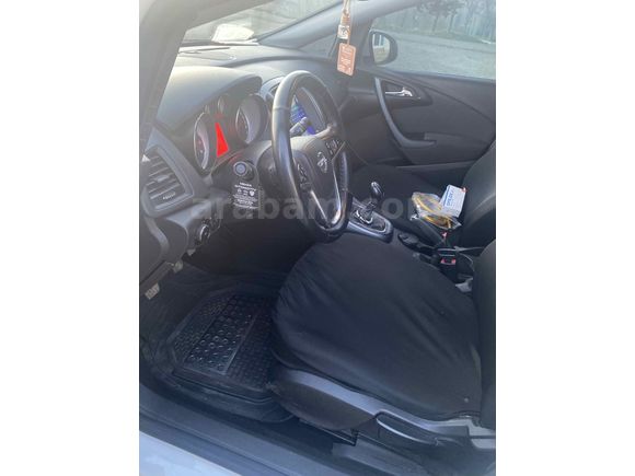 Opel Astra 1.6 Edition 2015 Model