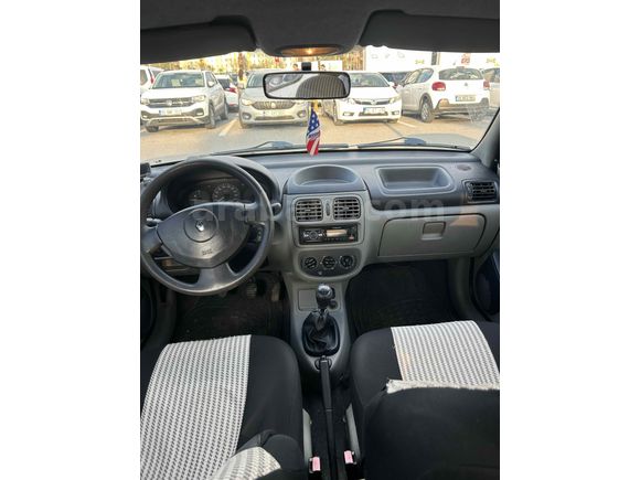 Sahibinden Renault Clio 1.4 Authentique 2004 Model  120.000 km Gri (Gümüş)