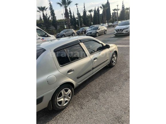 Sahibinden Renault Clio 1.4 Authentique 2004 Model  120.000 km Gri (Gümüş)