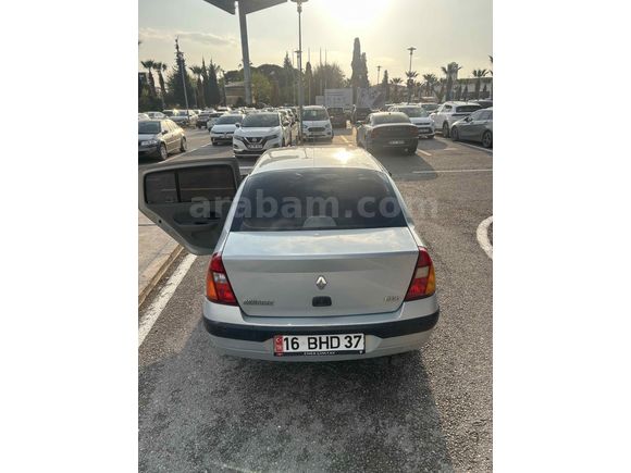 Sahibinden Renault Clio 1.4 Authentique 2004 Model  120.000 km Gri (Gümüş)