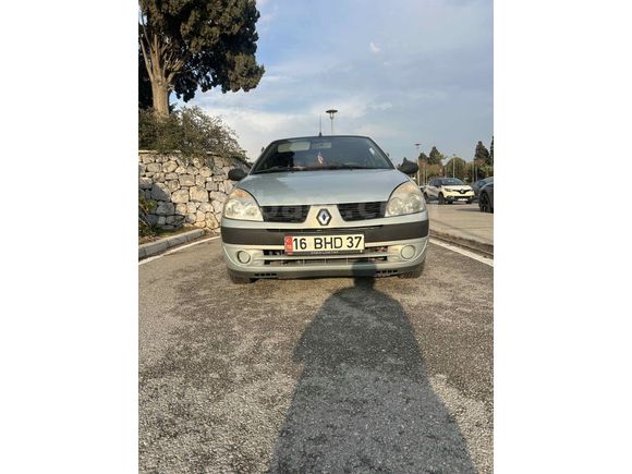 Sahibinden Renault Clio 1.4 Authentique 2004 Model  120.000 km Gri (Gümüş)