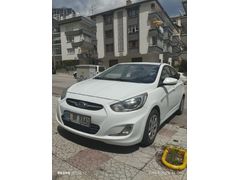Sahibinden Hyundai Accent Blue 1.6 CRDI Mode 2013 Model