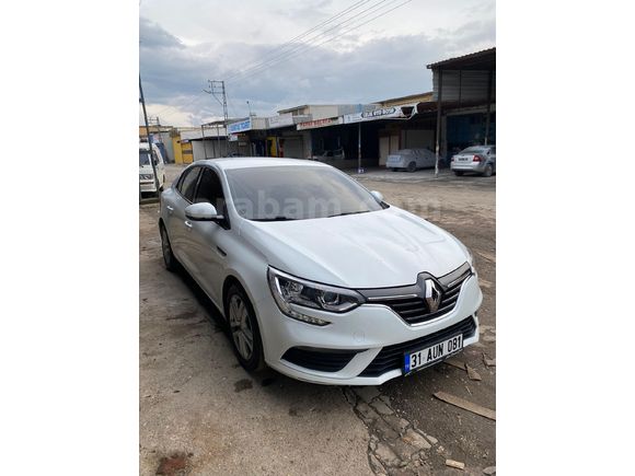 Sahibinden Renault Megane 1.6 Joy 2017 Model  135.000 km Beyaz