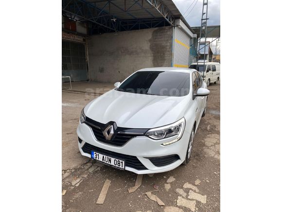 Sahibinden Renault Megane 1.6 Joy 2017 Model  135.000 km Beyaz