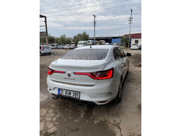 Sahibinden Renault Megane 1.6 Joy 2017 Model  135.000 km Beyaz