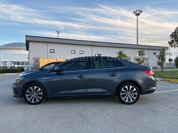 Sahibinden Renault Megane 1.3 TCe Icon 2025 Model 