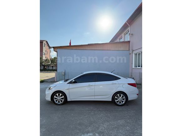 Sahibinden Hyundai Accent Blue 1.6 CRDI Mode Plus 2018 Model 