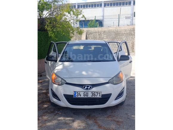 Sahibinden Hyundai i20 km 180 orj 2013 Model