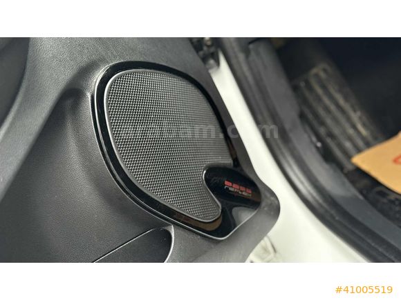 EM&TA'DAN 2017 MODEL DİZEL OTOMATİK CLİO