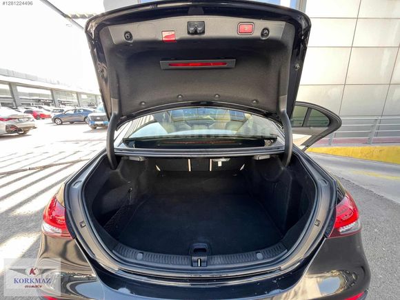 2020 E200d AVANGARD YENİ KASA SİYAH-BEJ 132BİNDE COMMAND EKRAN